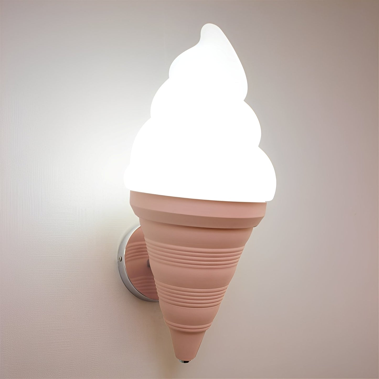 Gelato – Wandlampe im Eiscreme-Design für spielerische Wohnakzente