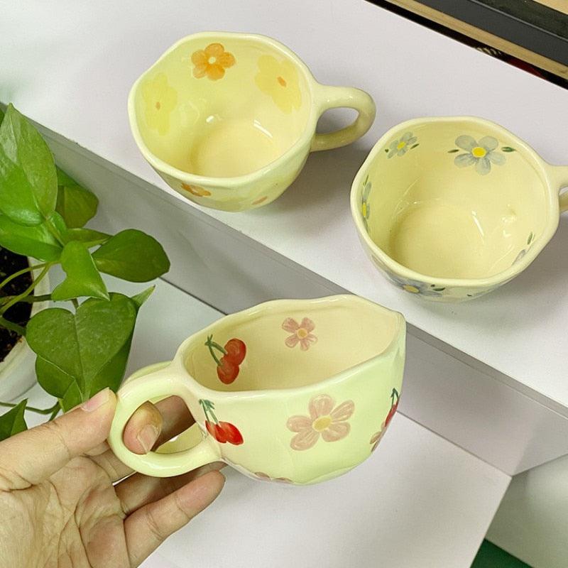 BlossomSip – Handgefertigter Kirschblüten-Keramikbecher
