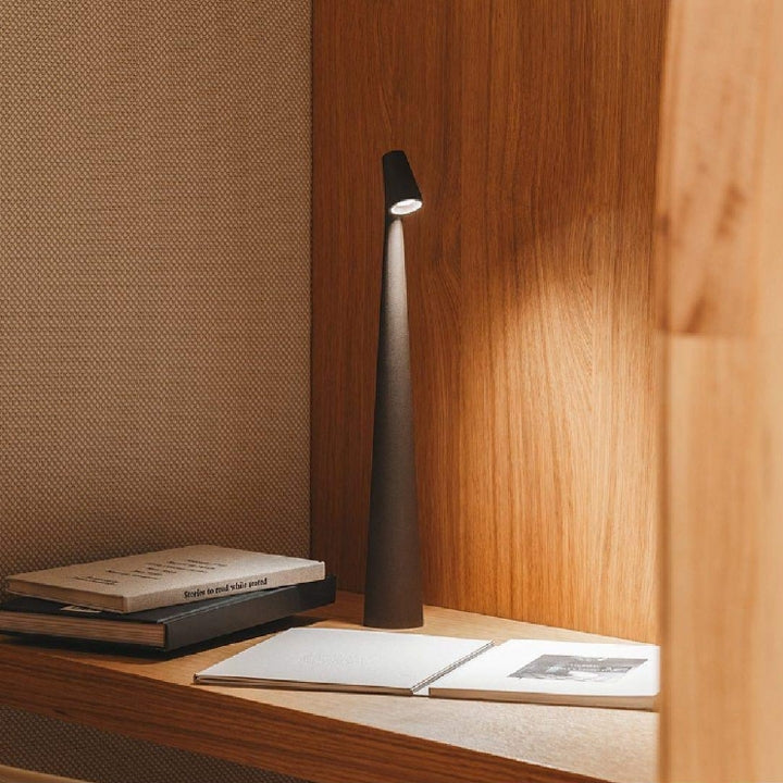 Moderne kleine Tischlampe für Nachttisch