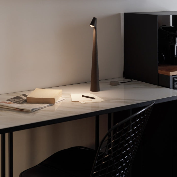 Moderne kleine Tischlampe für Nachttisch