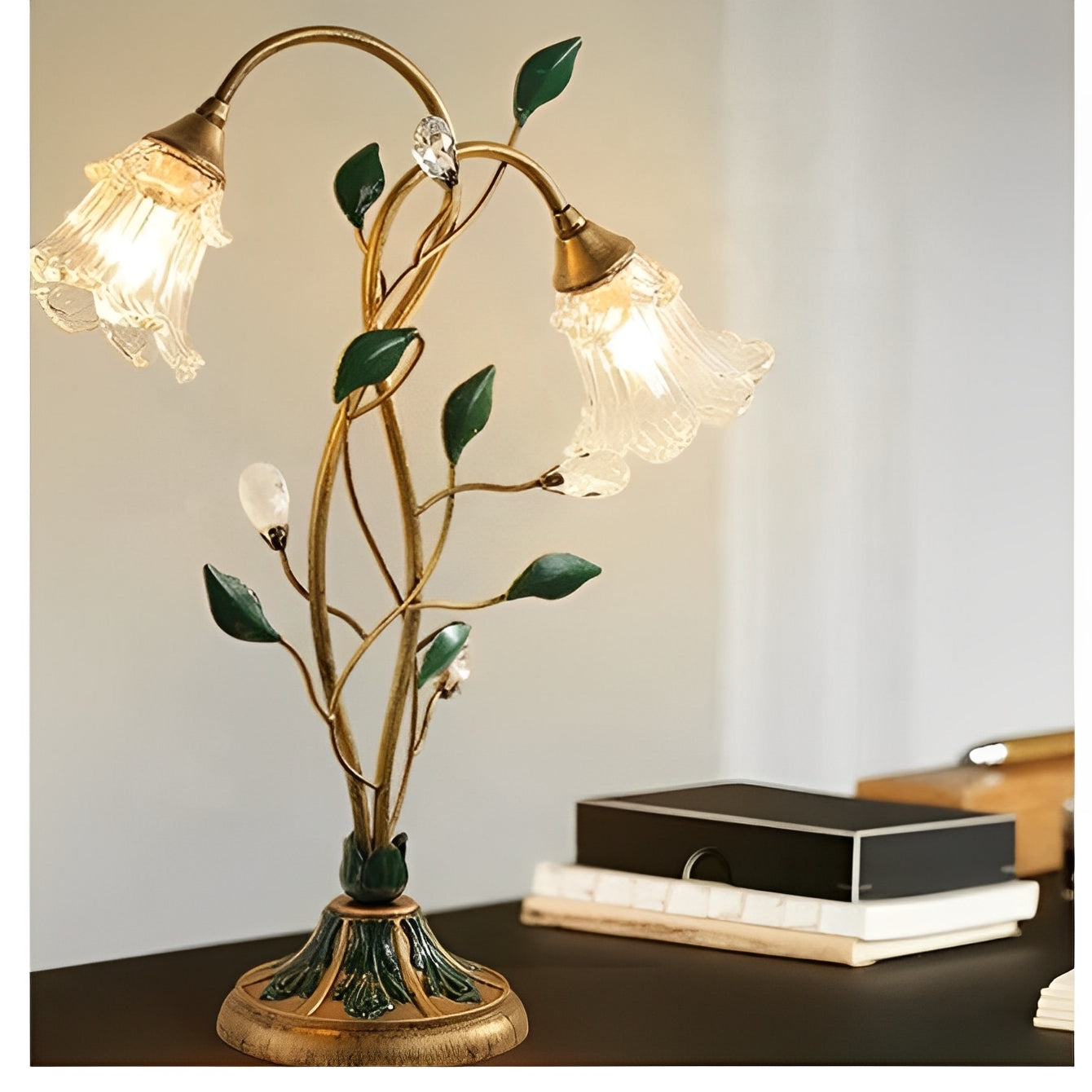 Ella – Französische Blumenschreibtischlampe