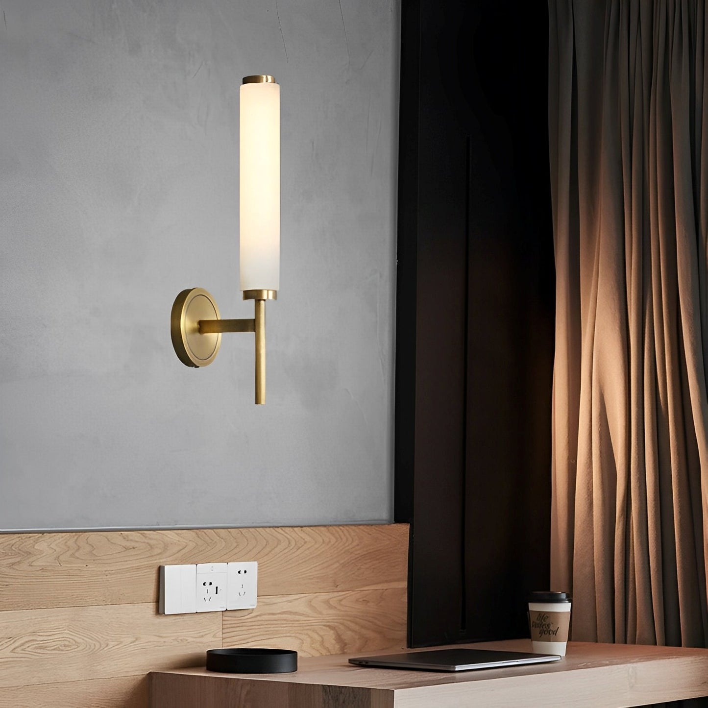 Vivia – Zeitgemäße Wandlampe mit Marmordetails: Stilvolle Eleganz für Ihre Wände