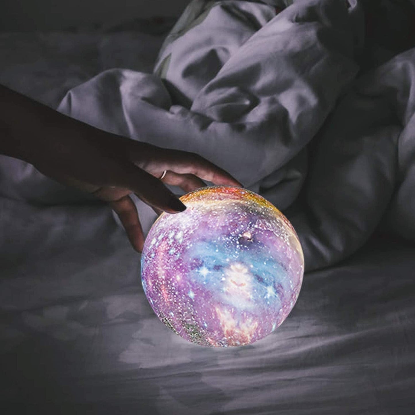 StarAura – Nachtlampe mit Sternenhimmel & Touch-Steuerung