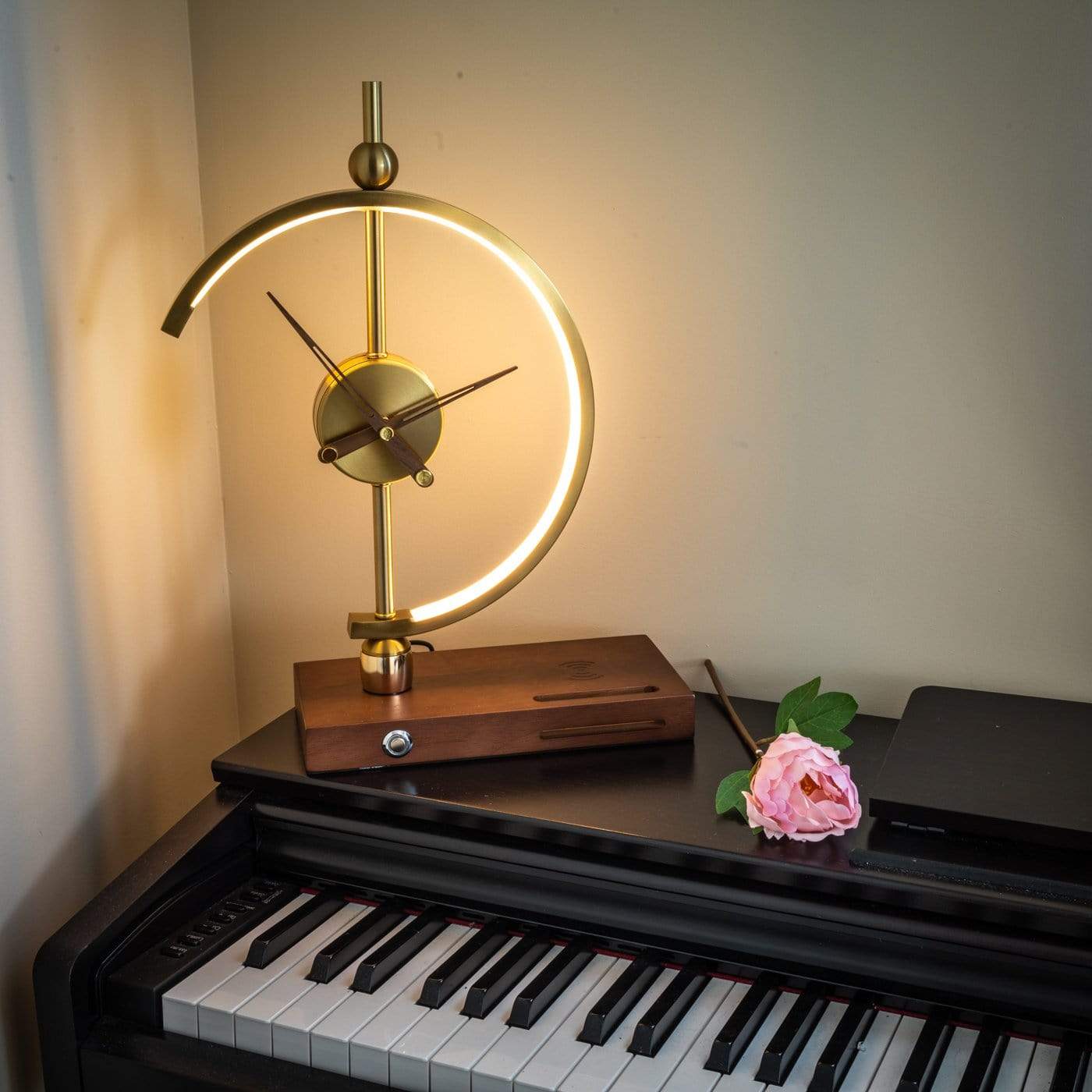 NagoyaLight – Japanisch inspirierte Tischlampe mit warmem Schein
