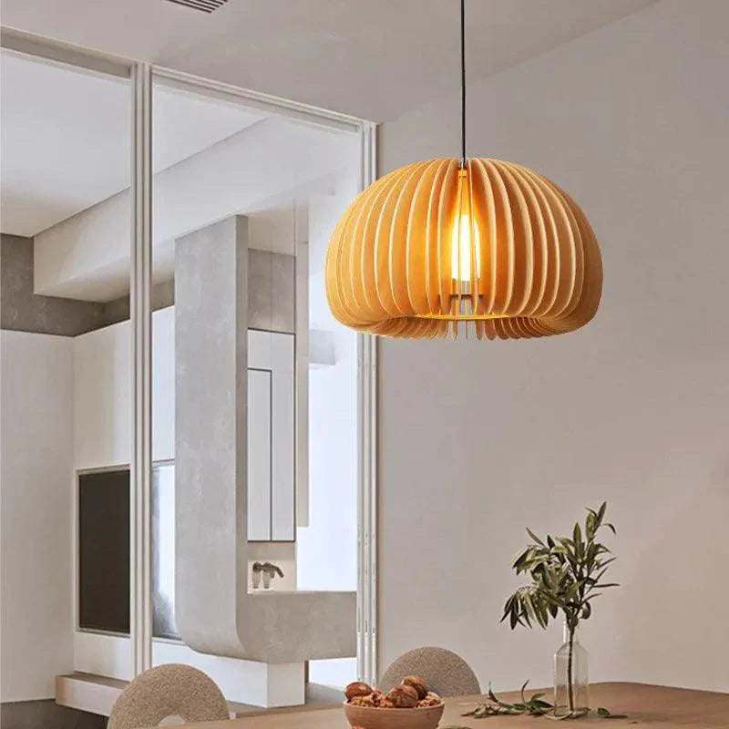 Itsuki – Japanischer Holzkronleuchter im Zen-Look