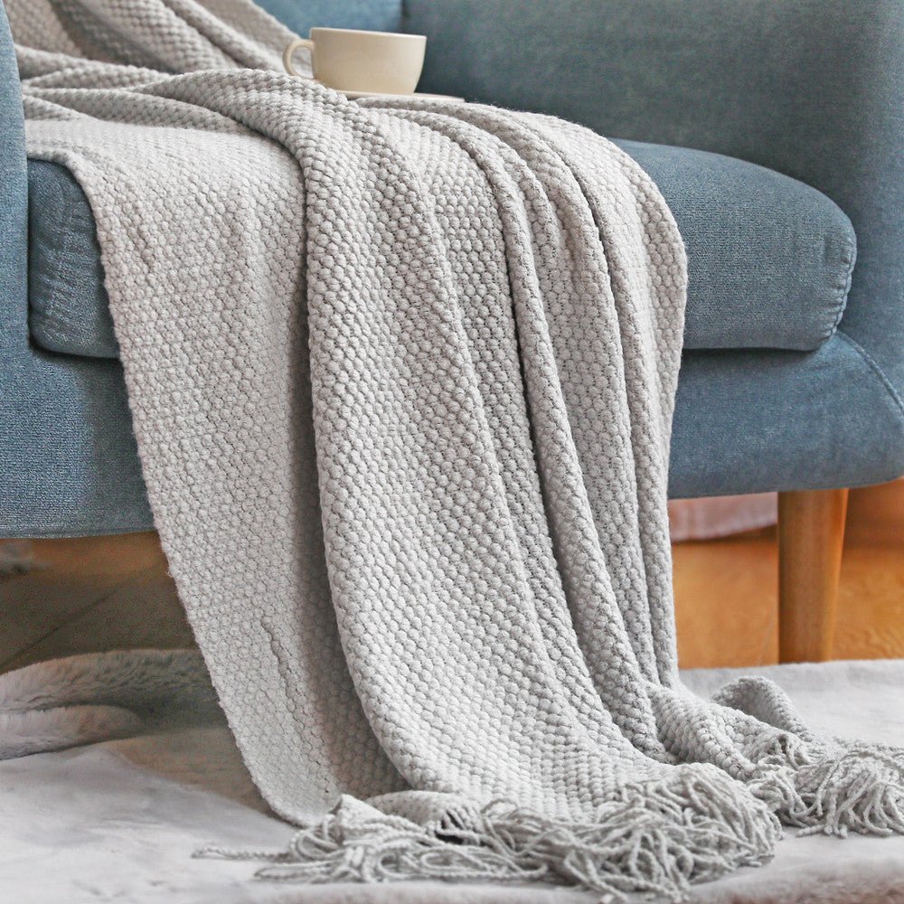 NordStrick – Kuschelige Grobstrickdecke im nordischen Hygge-Stil