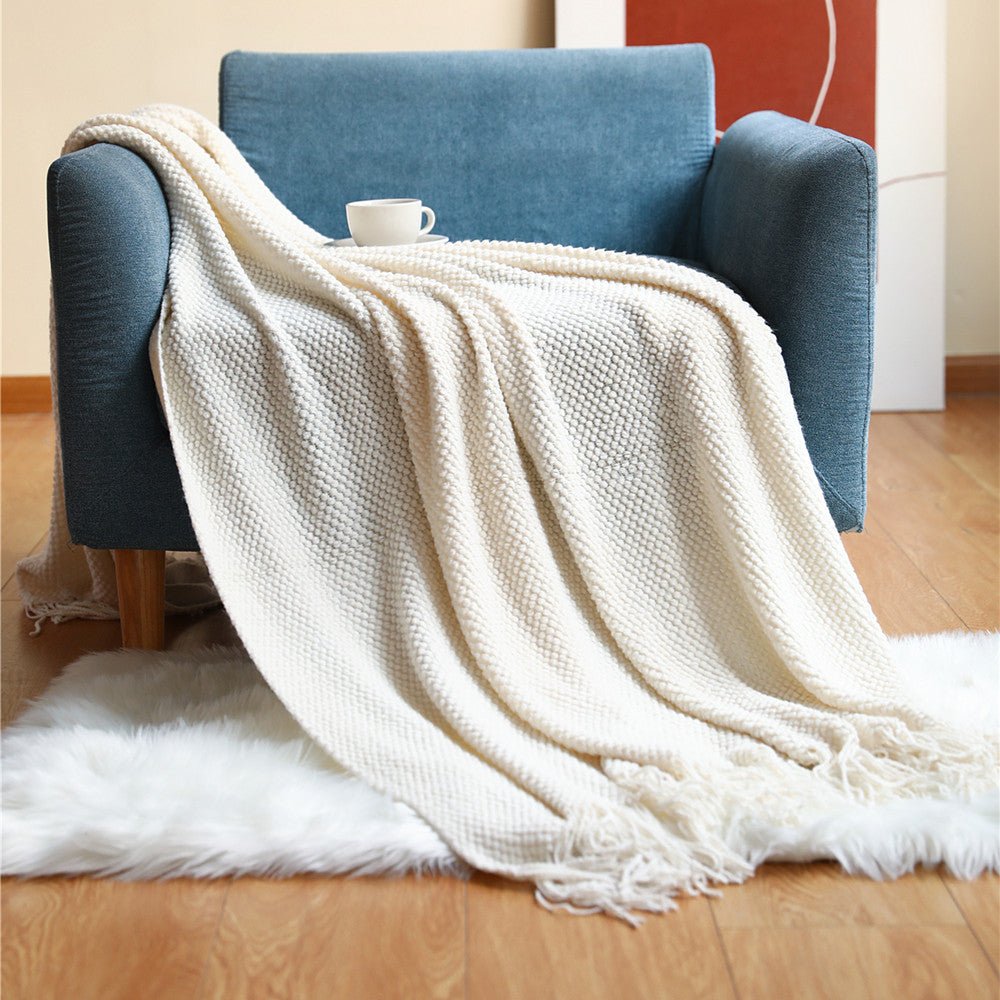 NordStrick – Kuschelige Grobstrickdecke im nordischen Hygge-Stil