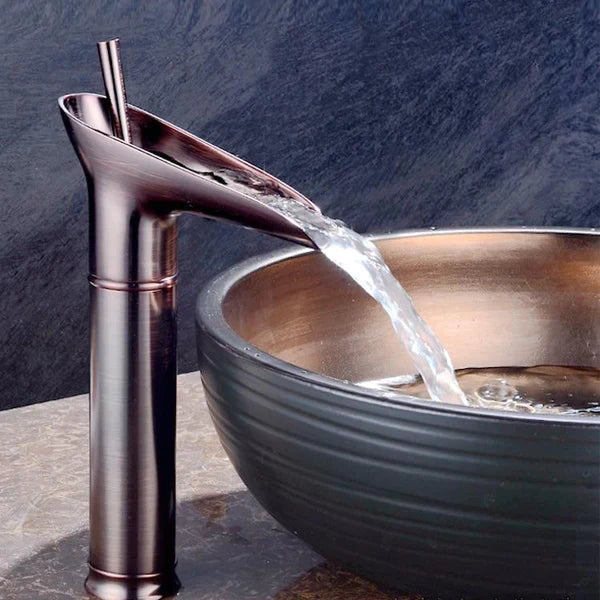 Nordic Cascade - Antiker Wasserhahn für Waschbecken