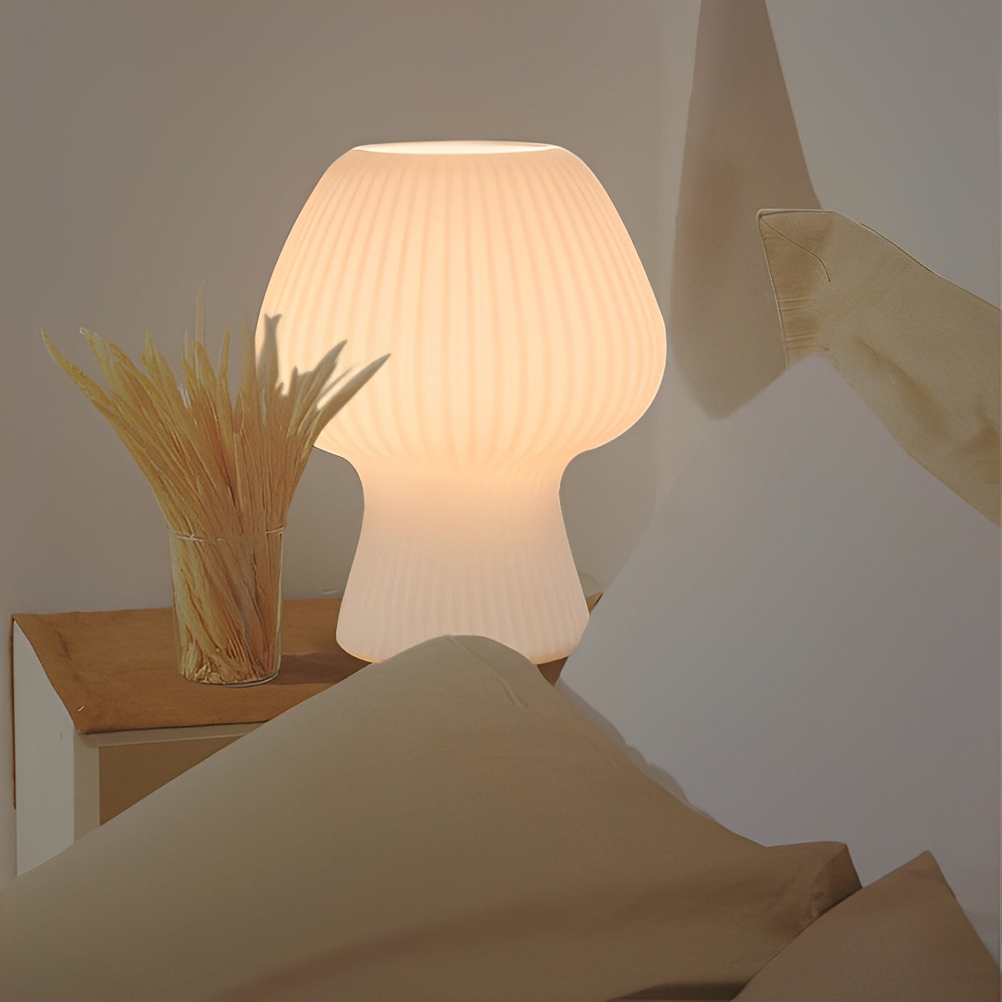 Velmira – Alte Tischlampe im Retro-Stil für Schlafzimmer & Nachttisch