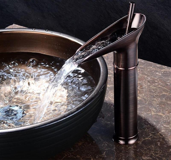 Nordic Cascade - Antiker Wasserhahn für Waschbecken