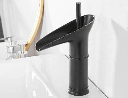Nordic Cascade - Antiker Wasserhahn für Waschbecken