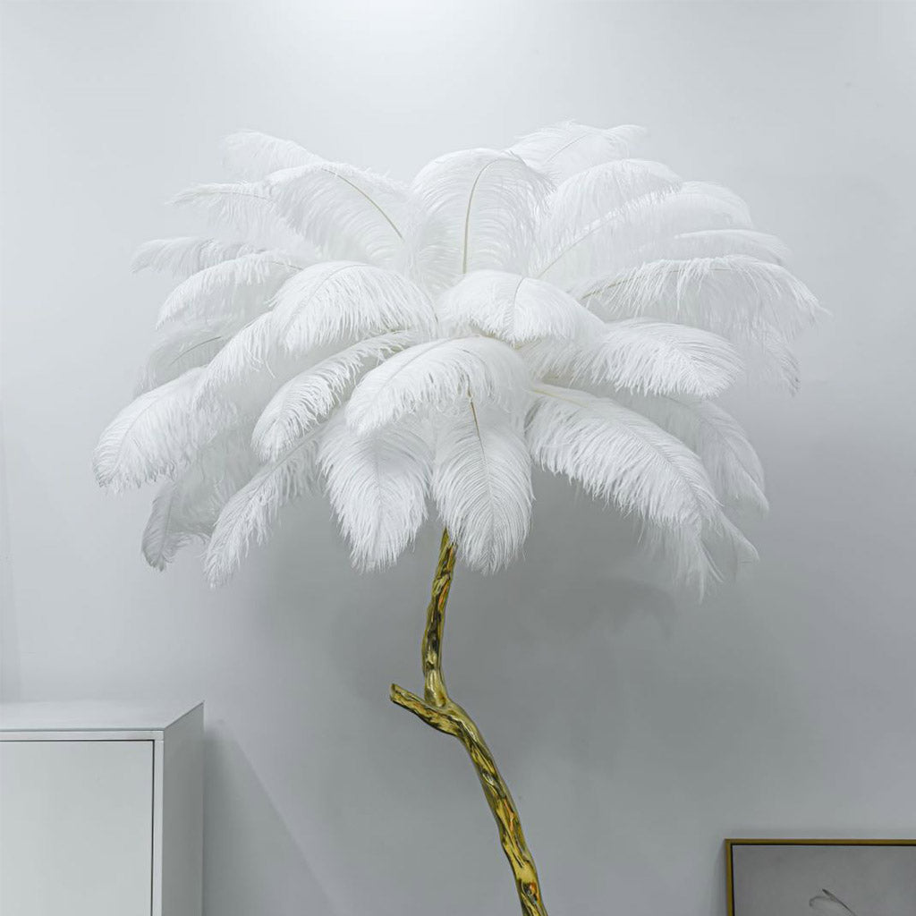 Franz – Dekorations-Stehlampe aus Resin mit Federn