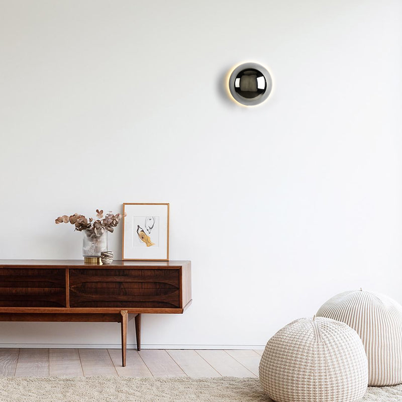 BauLicht – Wandlampe im Bauhaus-Stil mit mittelalterlicher Note