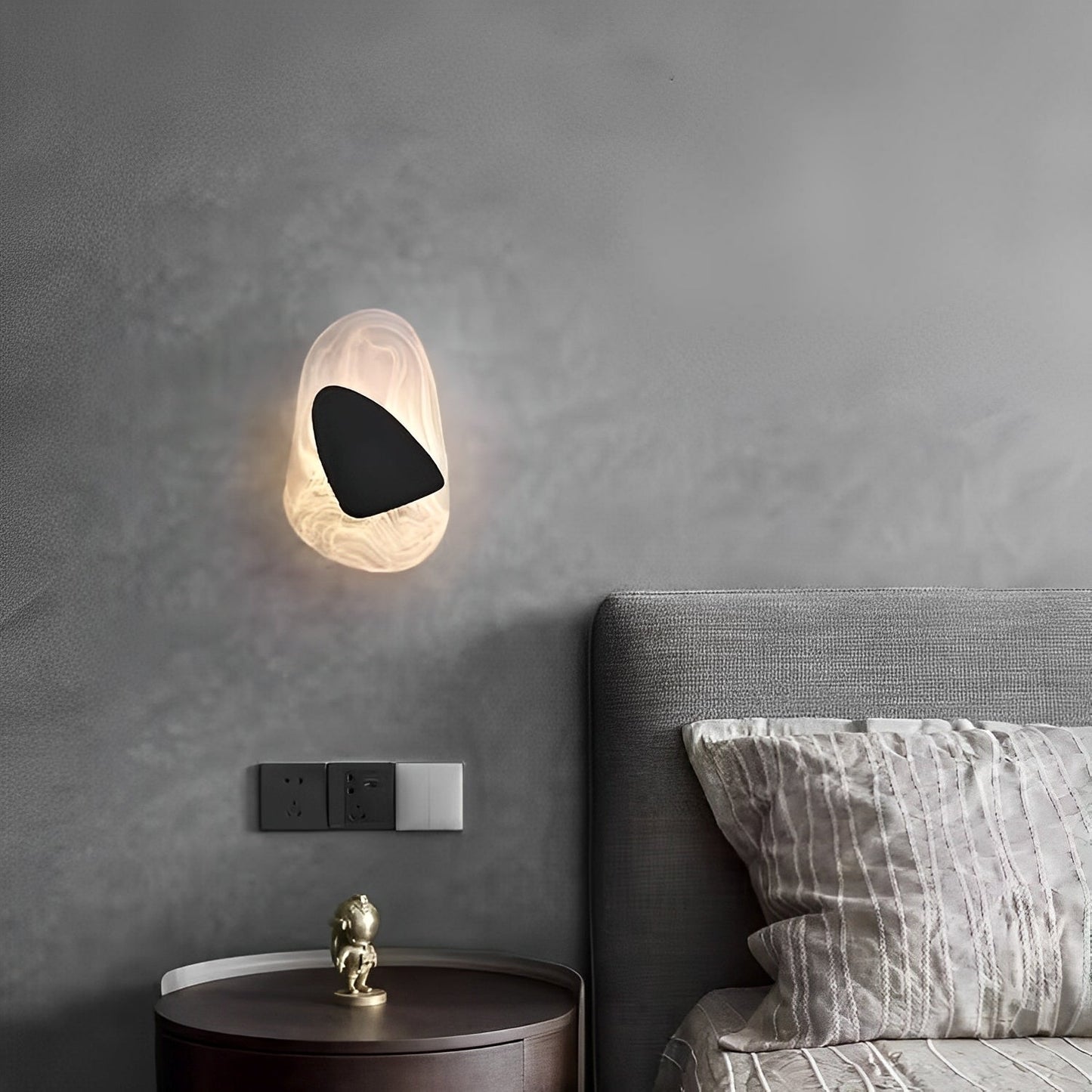 Nila – Moderne LED-Wandlampe aus Glas: Einfache Eleganz mit handgemachtem Design