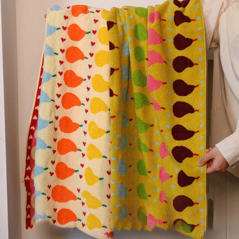 PearSoft – Kinderhandtuch aus Baumwolle mit Birnenmotiv