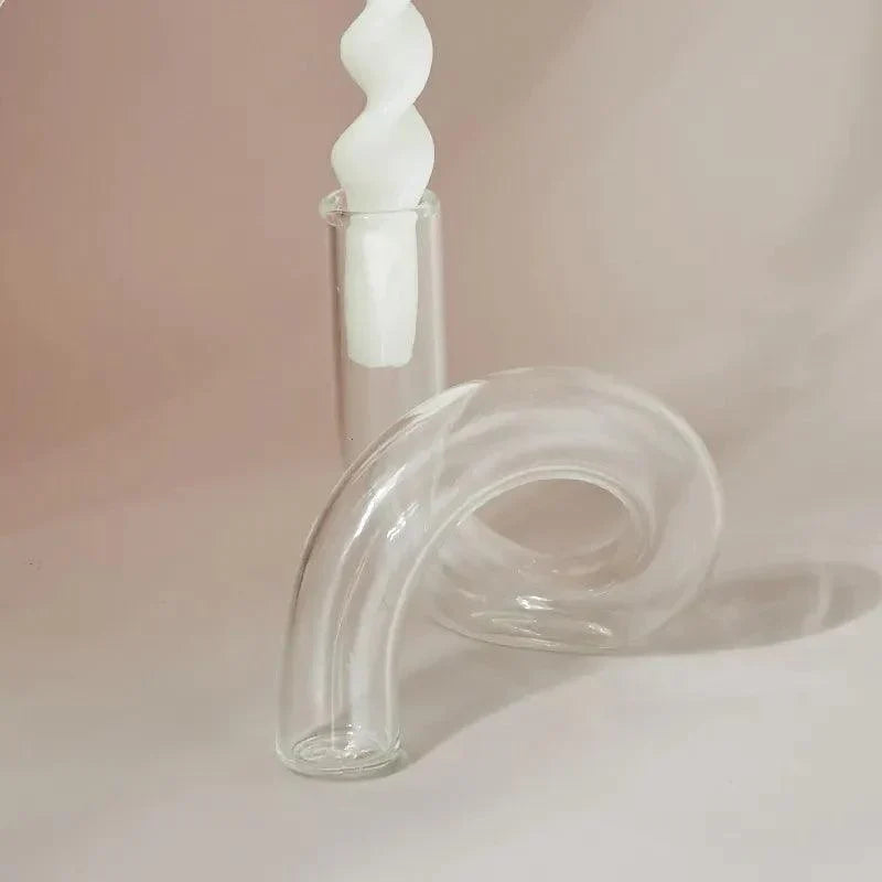 Eleganter Glas-Kerzenhalter – Handgedrehte Tischdeko im Vintage-Stil