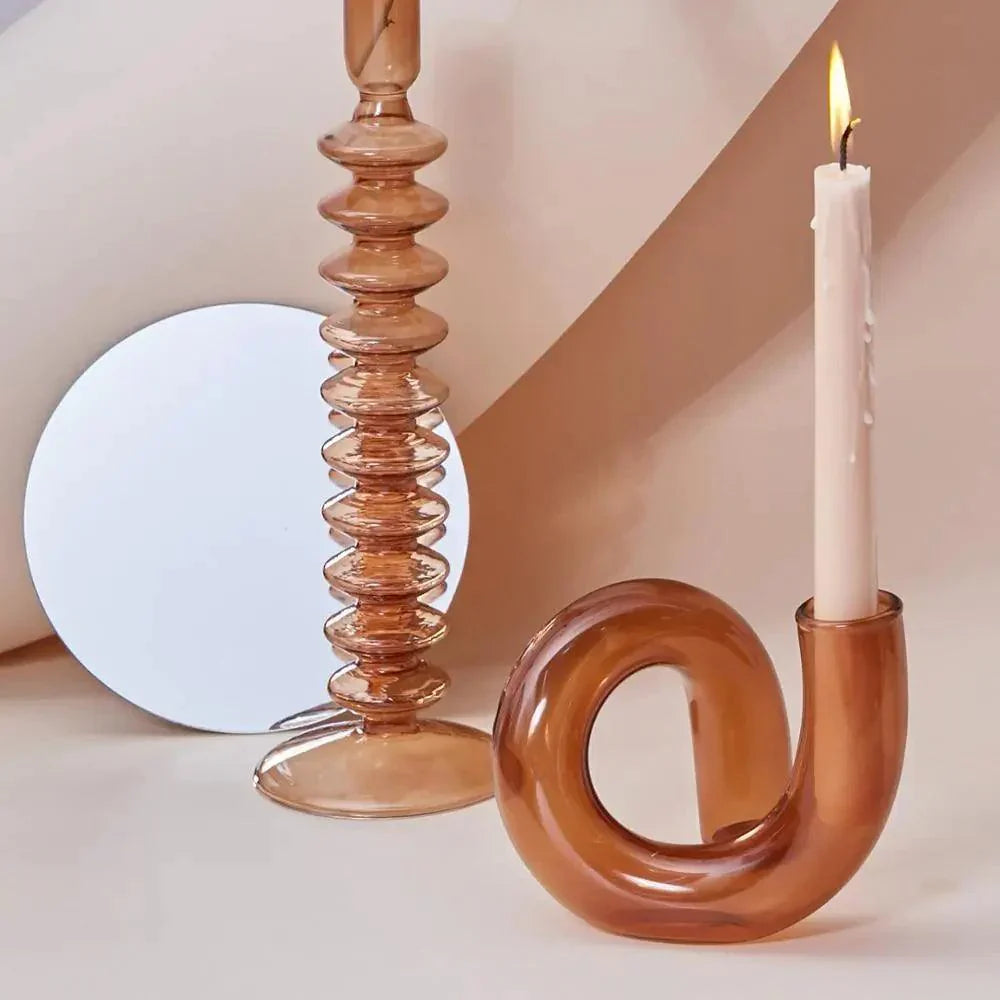 Eleganter Glas-Kerzenhalter – Handgedrehte Tischdeko im Vintage-Stil