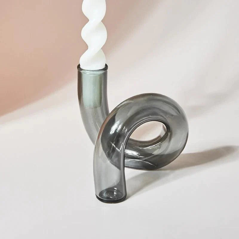 Eleganter Glas-Kerzenhalter – Handgedrehte Tischdeko im Vintage-Stil