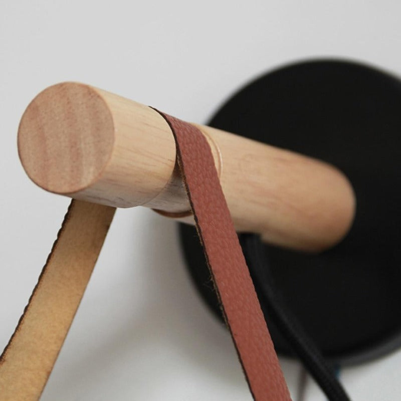 Elin - Hängende Wandleuchte im nordischen Holzdesign