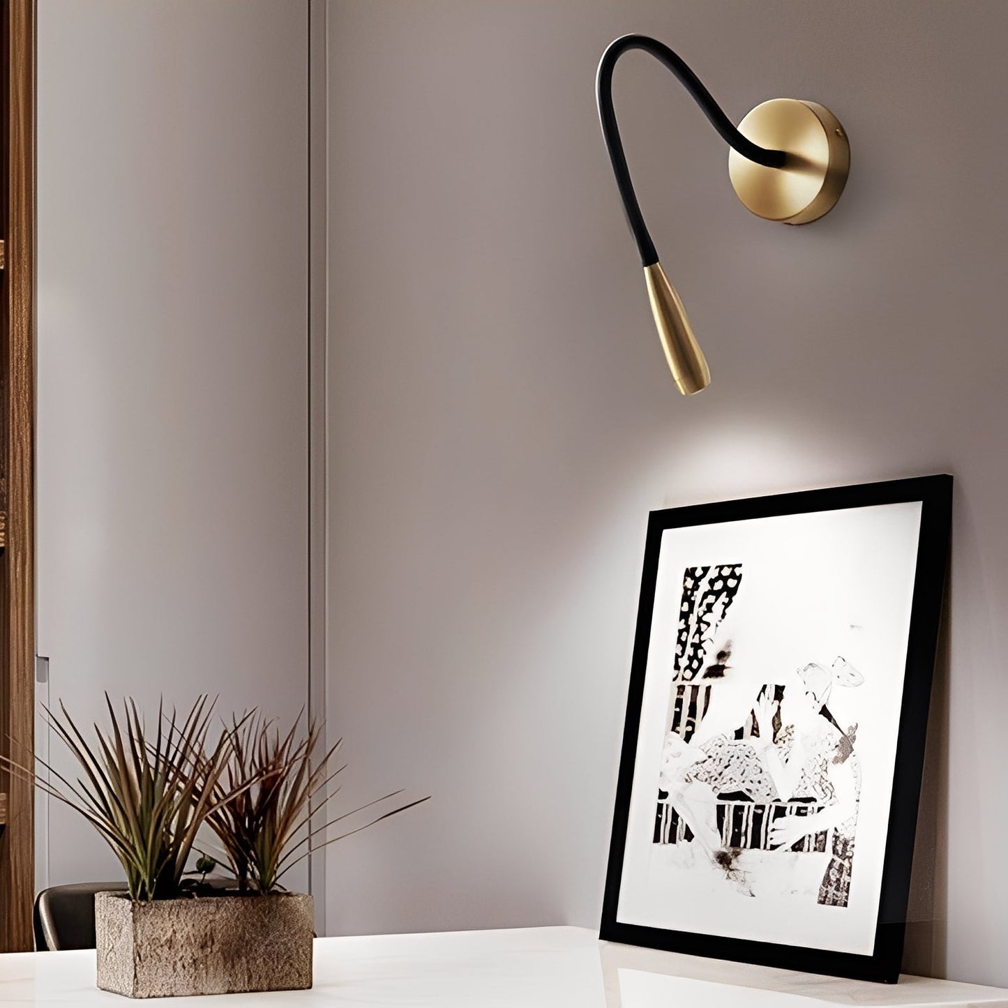 Isandro – Hochwertige Kupfer LED Leselampe