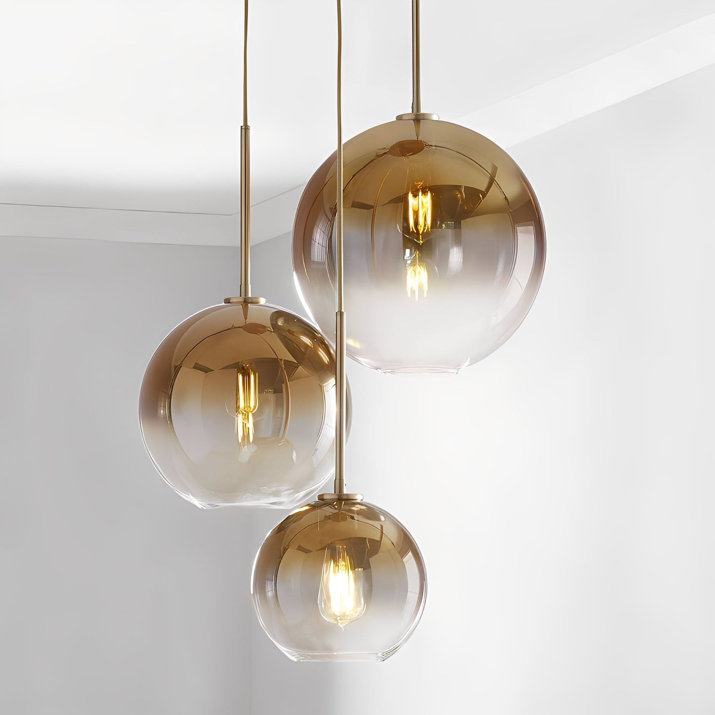 Celia – Einfach gestaltete Glas Pendelleuchte