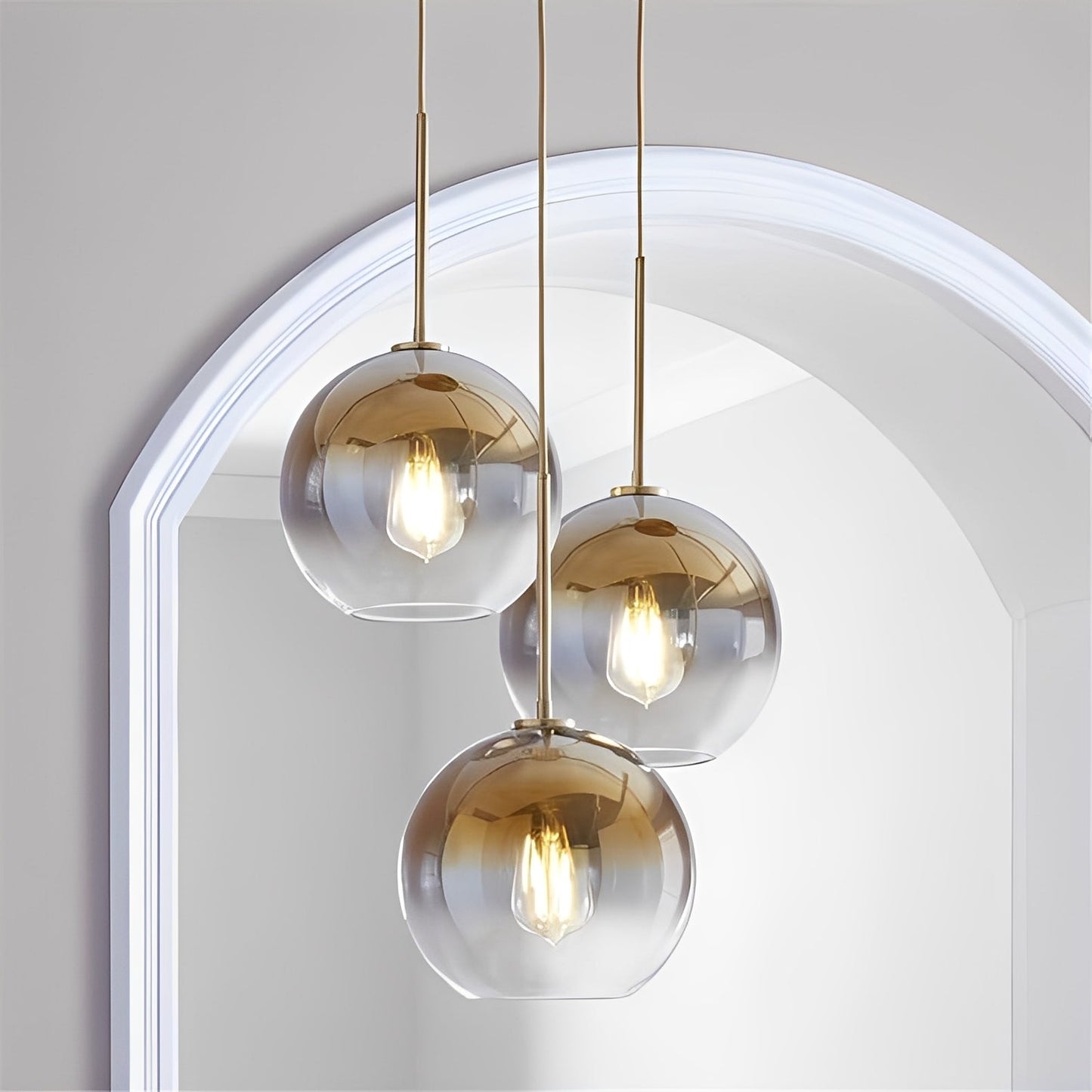Celia – Einfach gestaltete Glas Pendelleuchte