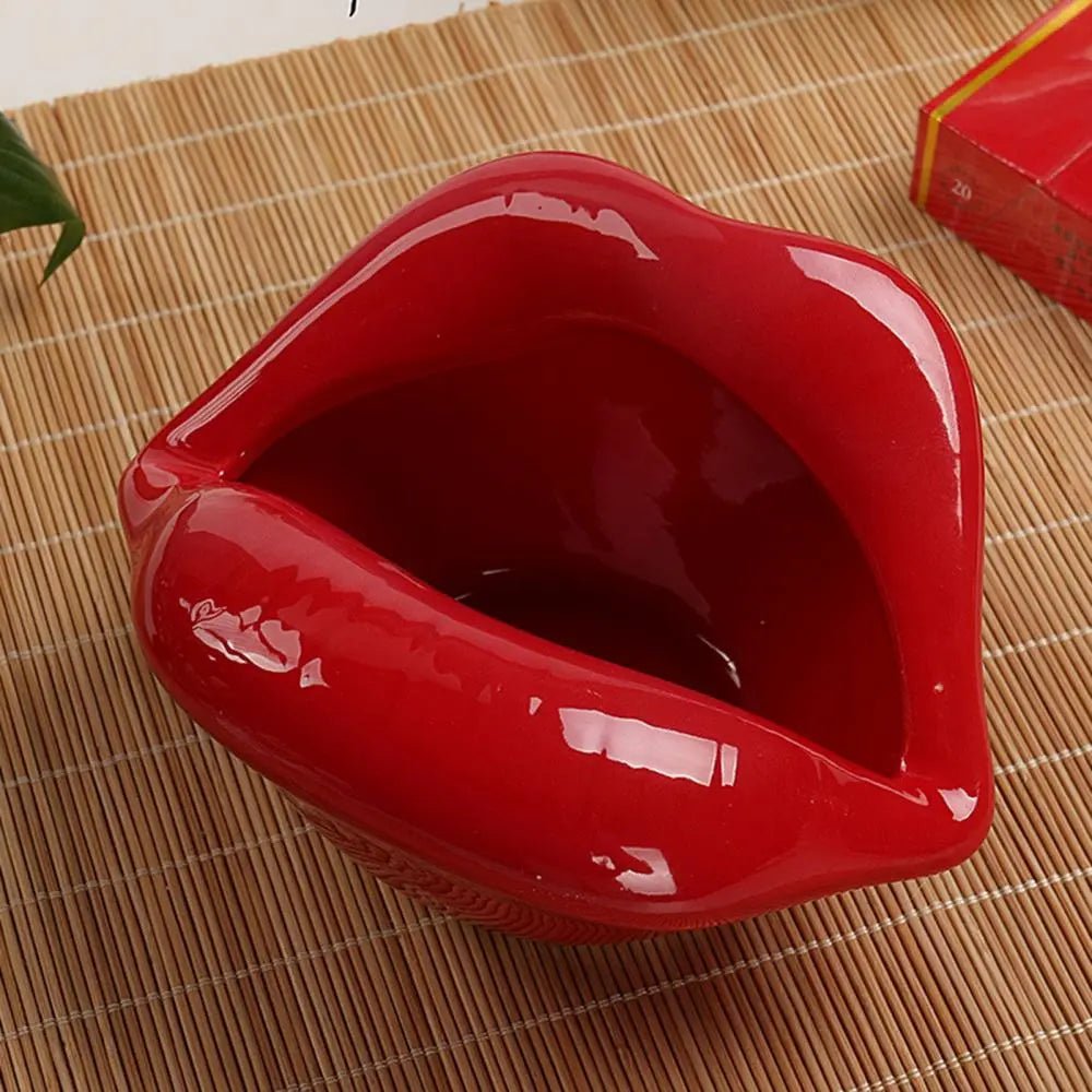 LipPop – Cartoon-Keramik-Aschenbecher in Lippenform