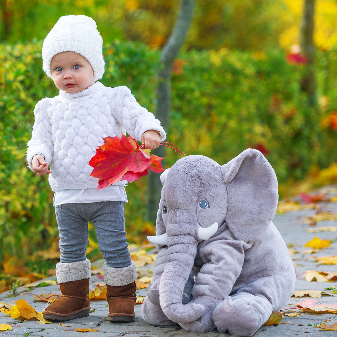 EleSnug – Niedliches Kuschelkissen in Baby-Elefantenform