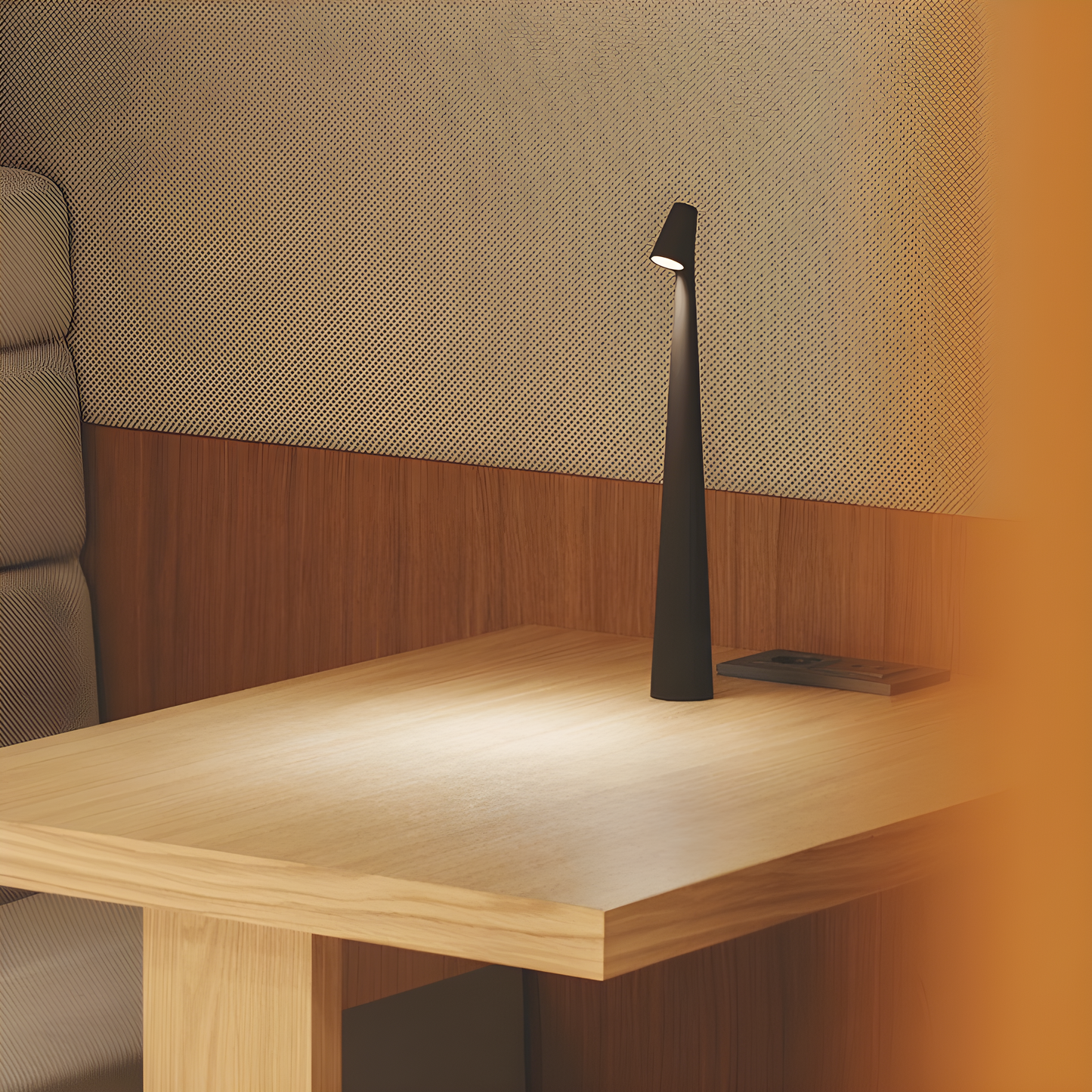 LichtRein – Kabellose LED-Tischleuchte mit Touchfunktion & schlankem Design
