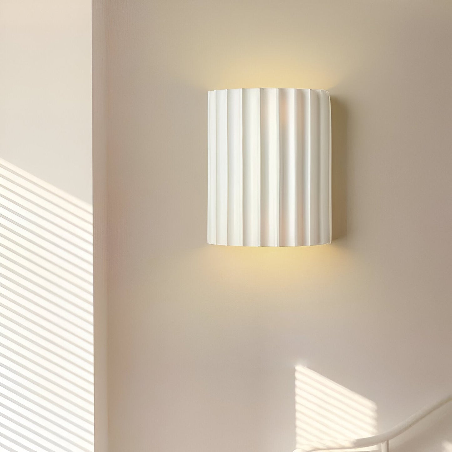 Theo – Nordic Style Resin Wandleuchte