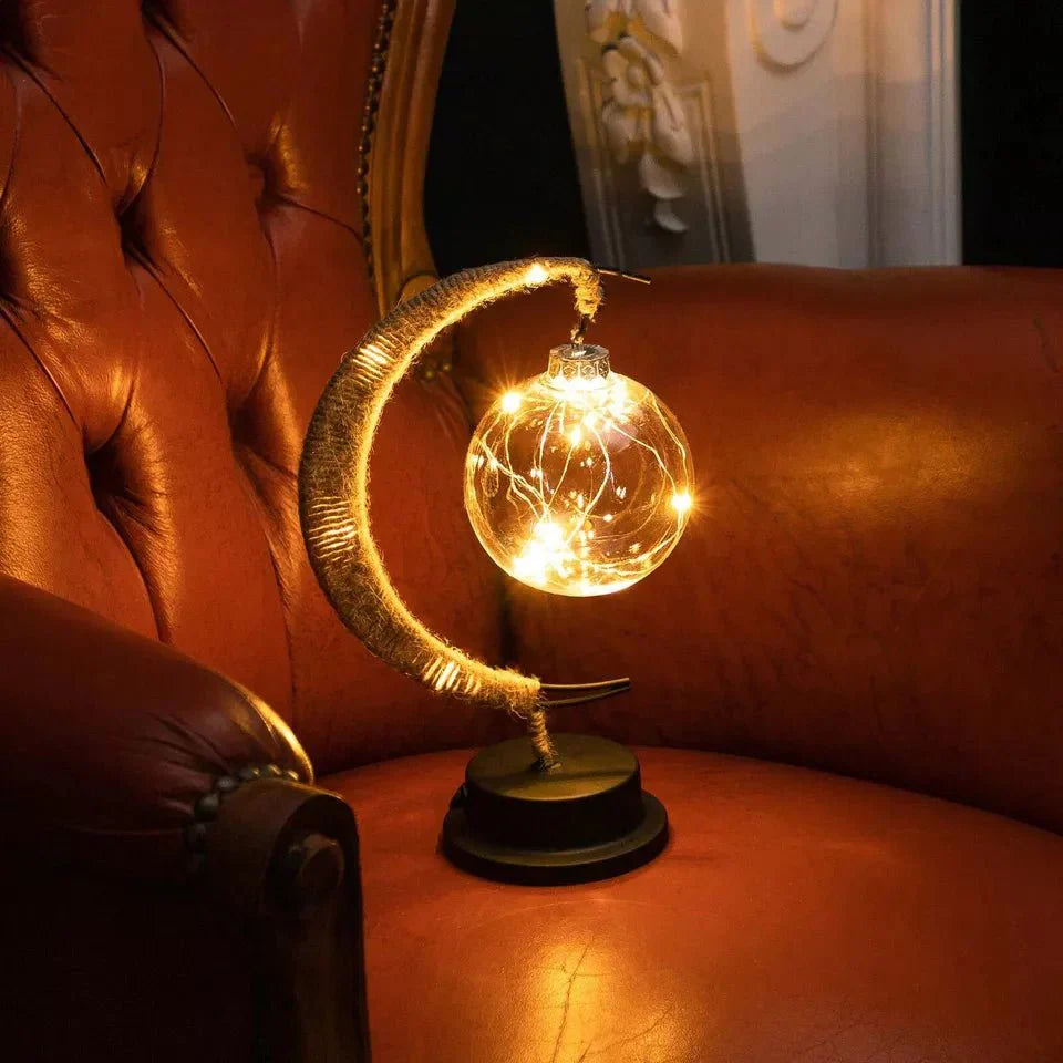 Lunaria – LED-Mondlampe mit Sternenlichtern