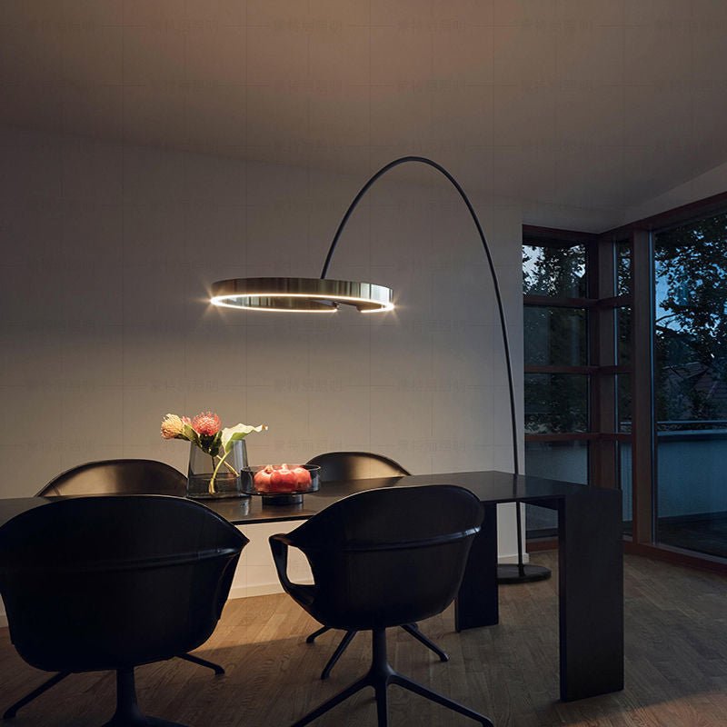 Giulia – Italienische Designer-Bogenleuchte