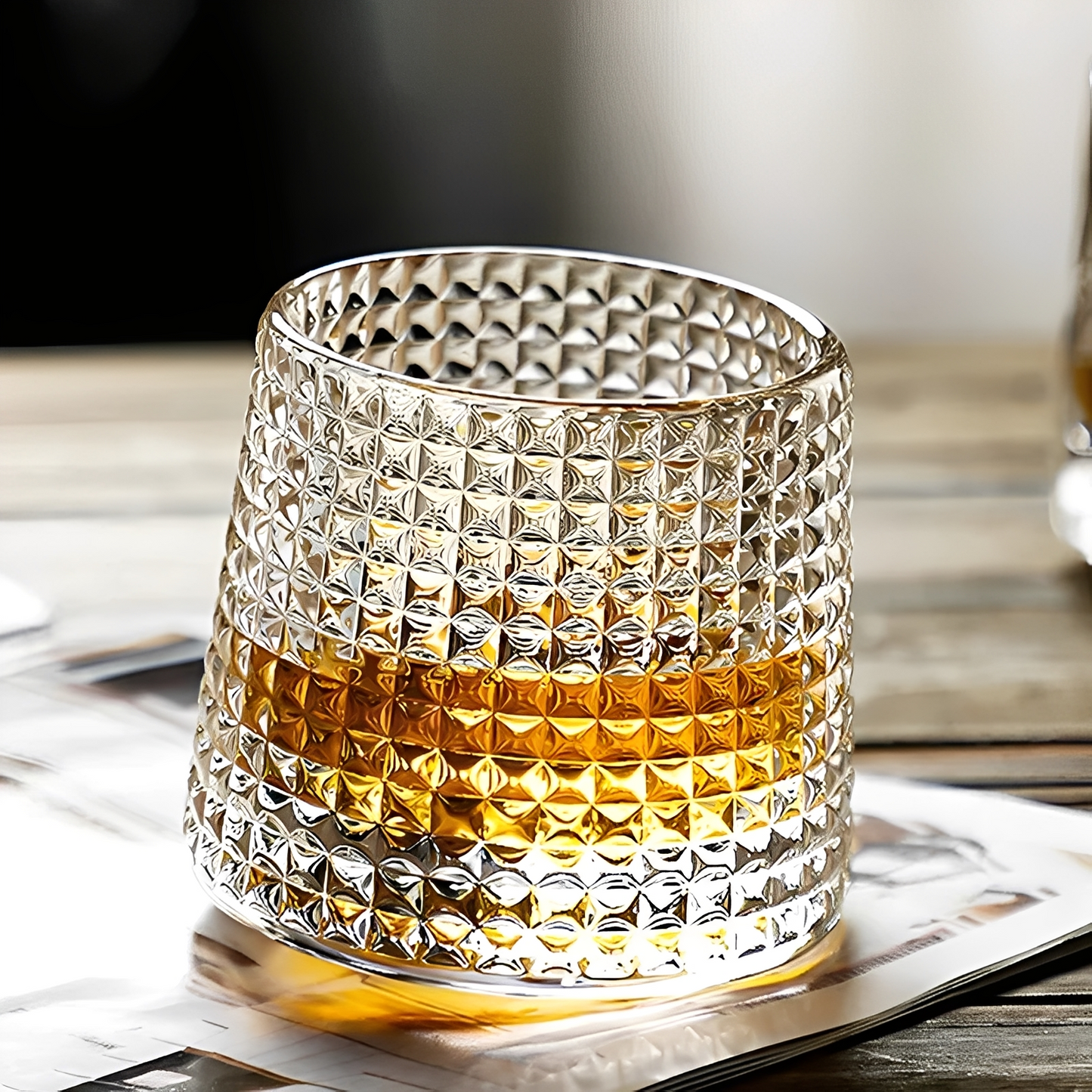 Naomi – Japanischer Glasbecher für Tee mit Vertikalmuster