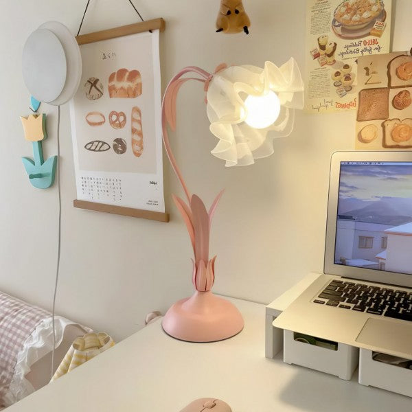Inga – Vintage Verstellbare Blumen Tischlampe