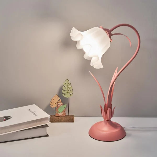 Inga – Vintage Verstellbare Blumen Tischlampe