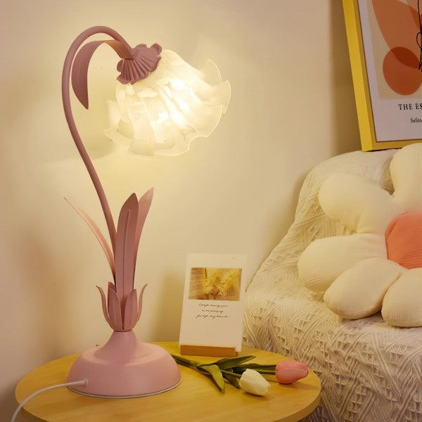 Inga – Vintage Verstellbare Blumen Tischlampe