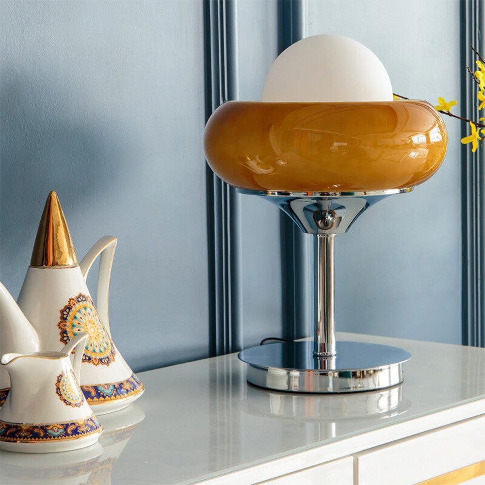 BauLicht – Gelbe Bauhaus-Tischlampe