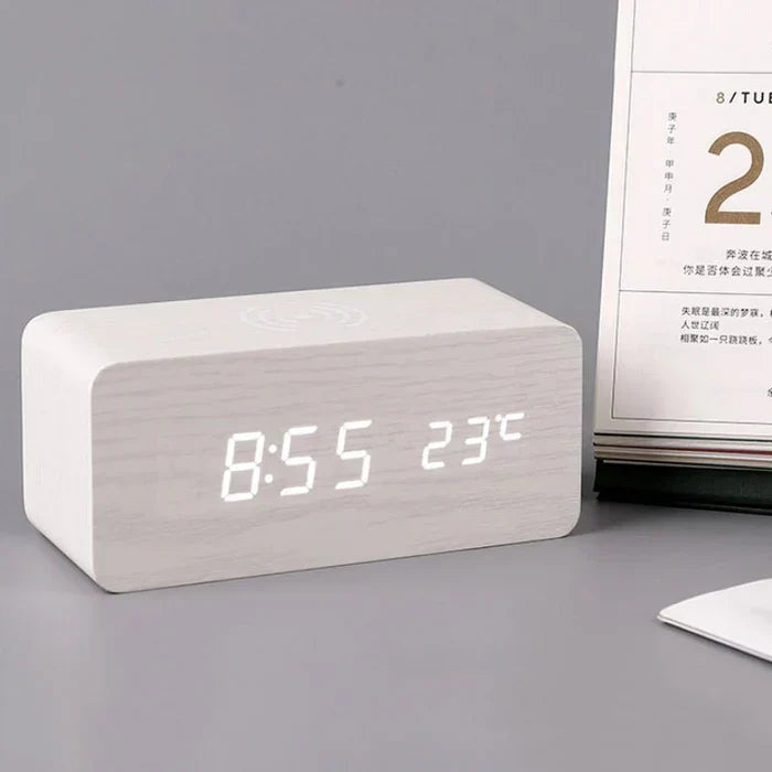 Nio – Holz-LED-Uhr