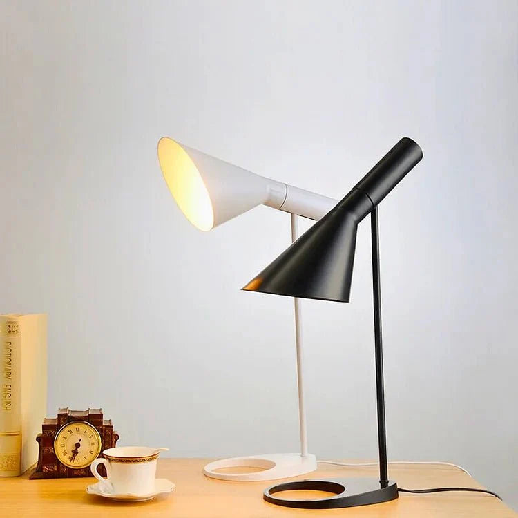 Kaela – LED Minimalistische Stehlampe