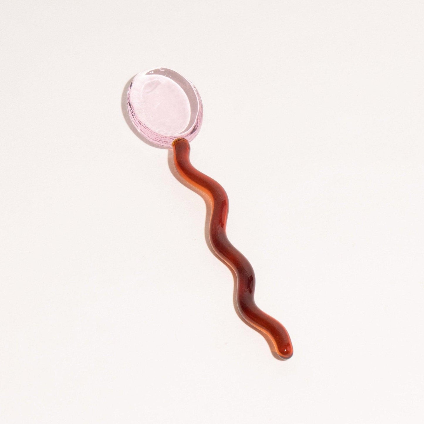 TwistSpoon – Bunter Glaslöffel mit verspieltem Wellenmuster