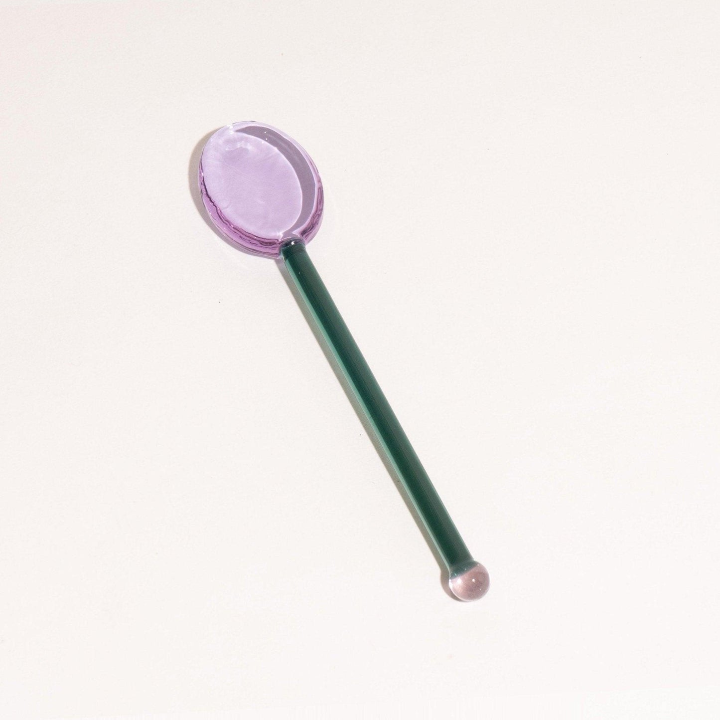 TwistSpoon – Bunter Glaslöffel mit verspieltem Wellenmuster