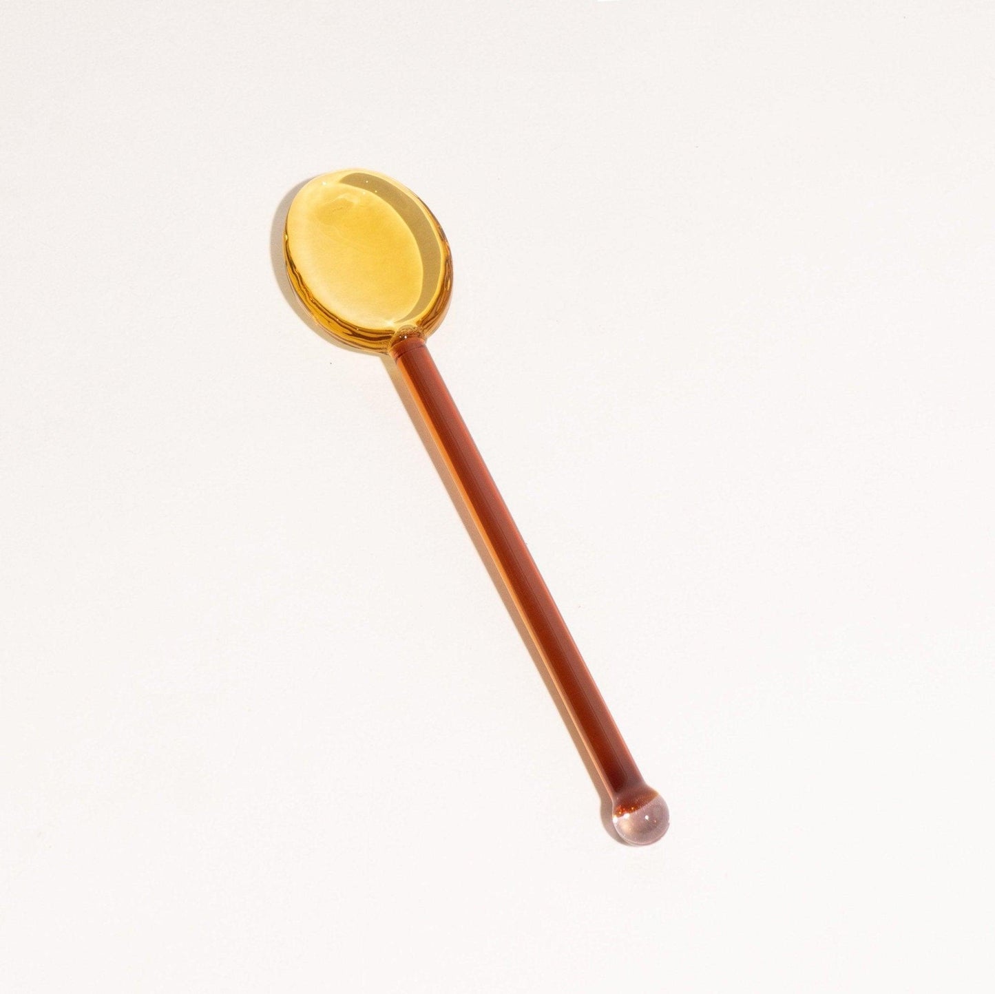 TwistSpoon – Bunter Glaslöffel mit verspieltem Wellenmuster