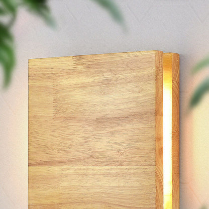 Norah – Wandlampe aus Massivholz