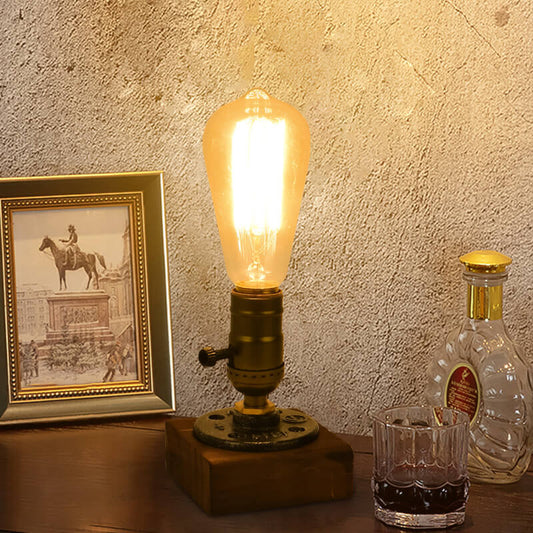 Coralie – Retro-Eisentischlampe