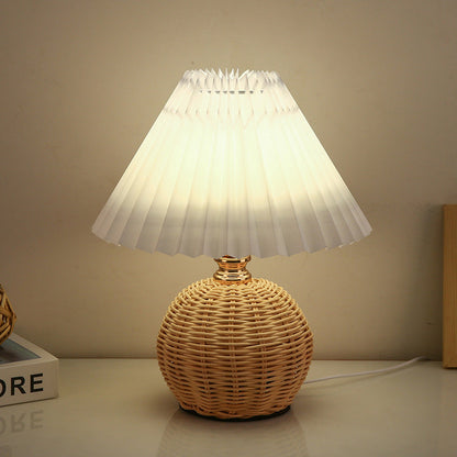 Elodia – Gefaltete Lampe für den Nachttisch