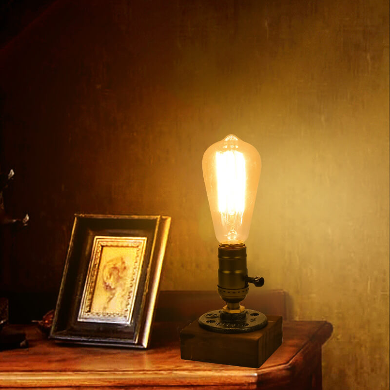 Coralie – Retro-Eisentischlampe