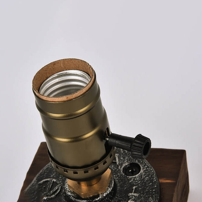 Coralie – Retro-Eisentischlampe