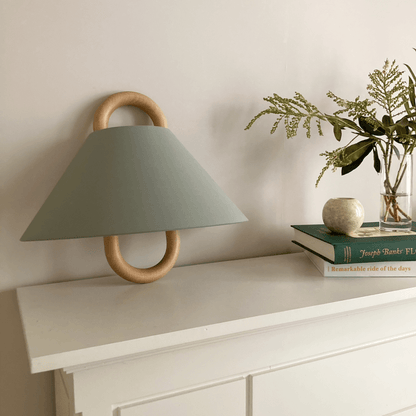 Aurelia – LED Wandlampe aus Buchenholz