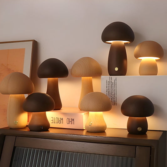 Toshi – Süßes Holz-Pilz-LED-Nachtlicht