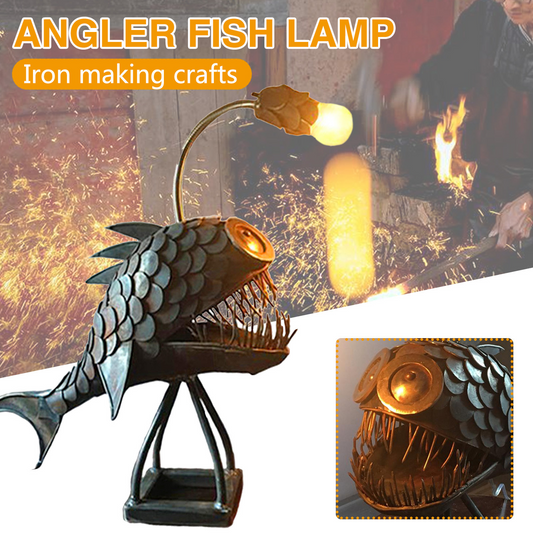 AnglerRetro – Tischlampe im Tiefsee-Anglerfisch-Design